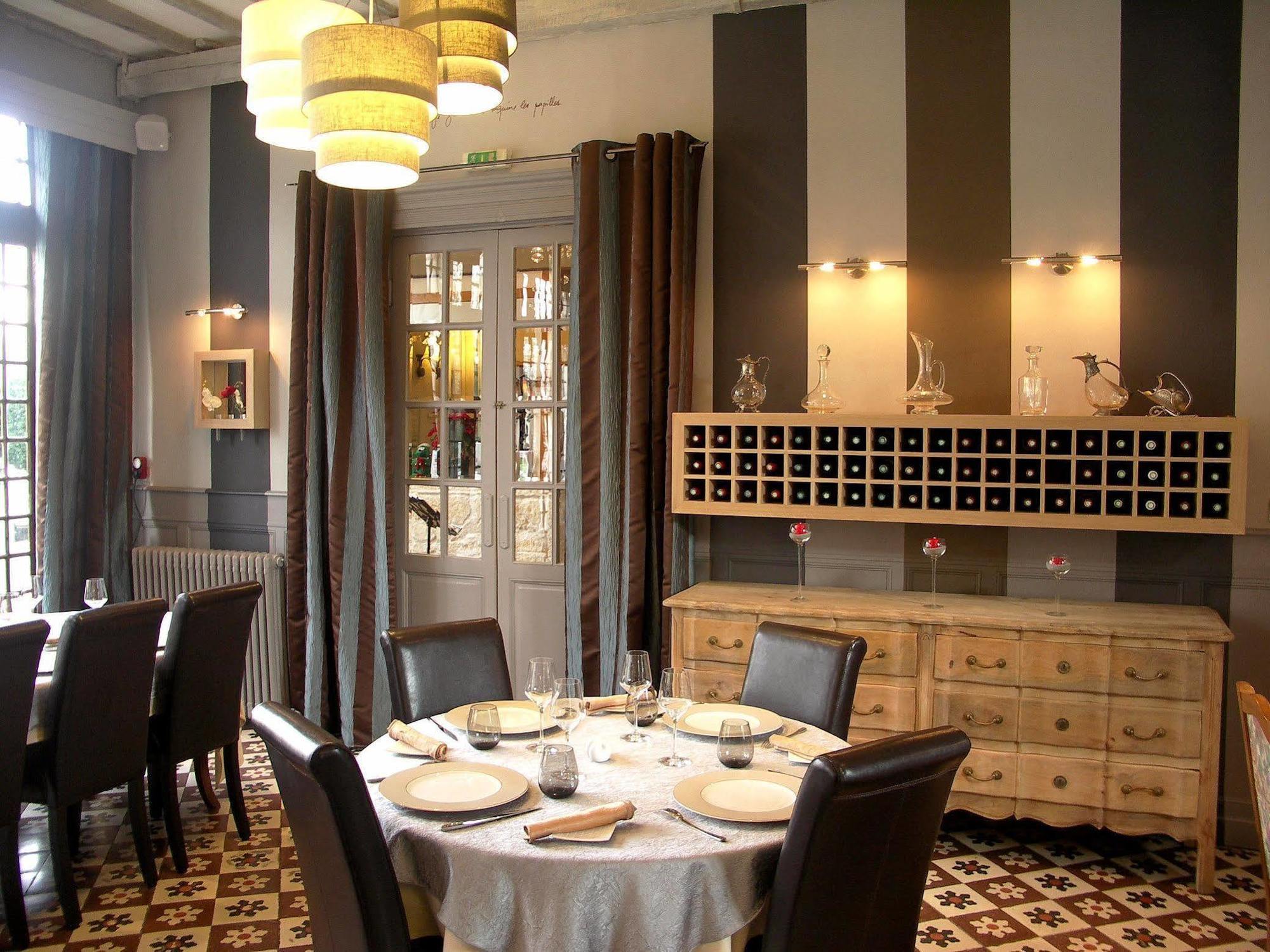 Relais Saint Louis, Logis Hotel เบลแลม ภายนอก รูปภาพ